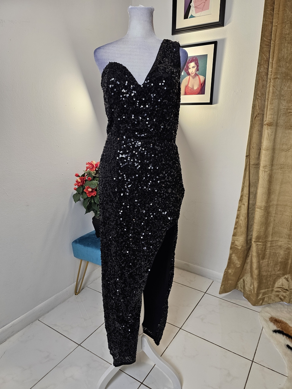Black One-Shoulder Sequin Evening Dress Leg Slit